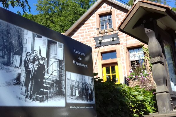 Des panneaux pour ne pas oublier les anciens habitants.   