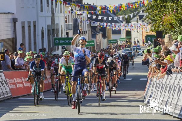 L'Espagnol Oscar Pelegri Ferrandis remporte au sprint cette troisième étape du Tour de Bretagne 2021