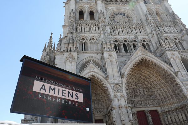 La commémoration du centenaire de la bataille d'Amiens se tiendra, cent ans jour pour jour, le 8 août 2018 à partir de 15 heures en la cathédrale d'Amiens, en présence notamment de descendants de combattants alliés.