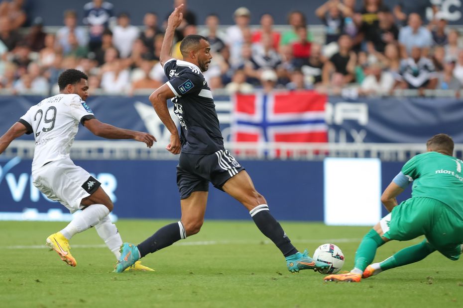 Ligue 2. Bordeaux misses the step, Niort creates the feat (3-1)