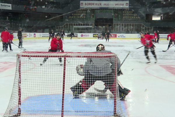 Le club des Boxers de Bordeaux attend avec impatience les investissements pour les rénovations de la patinoire.