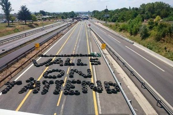 Les éleveurs veulent rencontrer Manuel Valls, ils l'écrivent - Sur l'A6 ce Jeudi 23/07/2015