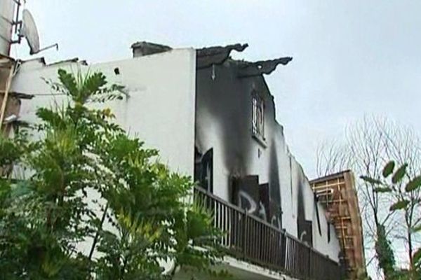 La résidence secondaire détruite par un incendie à Ayherre (64) 