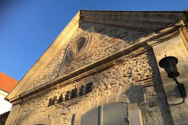 La mairie de Bourran, petite commune rurale de Lot-et-Garonne, située à 20 km d'Agen.