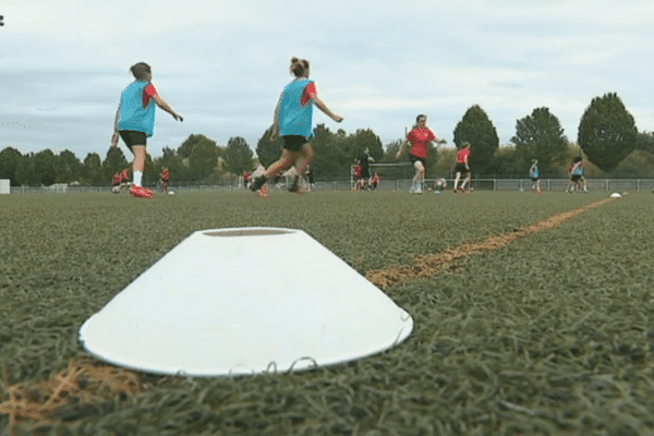 Les féminines du FCF 91 Coeur d'Essonne sont parvenues à se hisser en D1 la saison dernière.