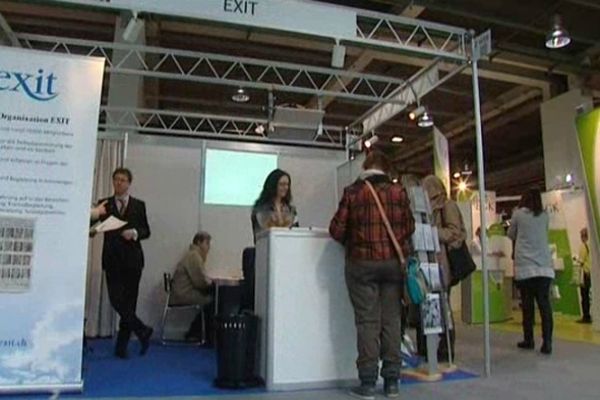 Le stand d'Exit Suisse à la Foire de Bâle 