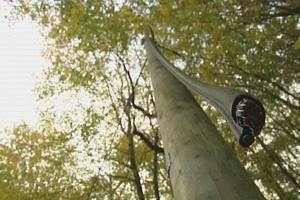 Les câbles ont été sectionnés sur plusieurs centaines de mètres.