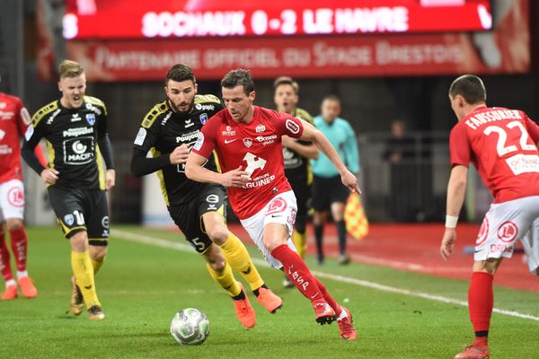 Les Chamois Niortais ont perdu, 2 à 0, face à Brest.