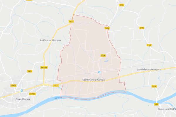 Les faits se sont produits à Saint-Pierre-d'Aurillac, en Gironde, sur la ligne de TER qui traverse la commune. 