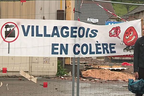 A Malmerspach, une partie des villageois ne veulent pas de l'entreprise Cyclamen, accusée de pollution.