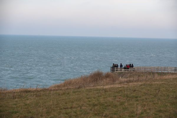 La pointe du cap Gris-Nez, le point du littoral le plus proche de l'Angleterre, abrite le centre de surveillance et de sauvetage.