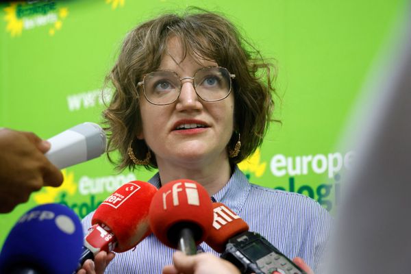 Marie Toussaint s'exprime devant la presse après sa désignation par son parti Europe Ecologie Les Verts (EELV) comme tête de liste aux élections européennes 2024, le 10 juillet 2023, à Paris.