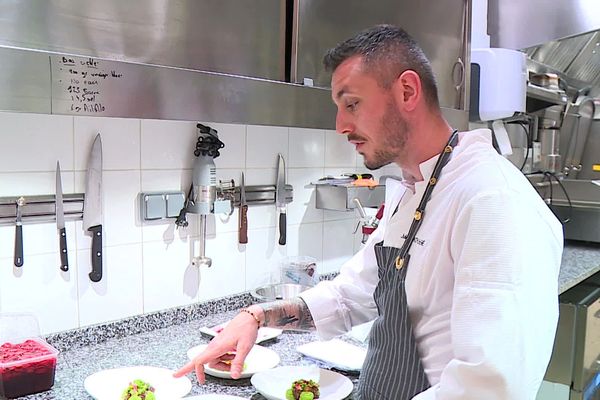 Bélesta (Pyrénées-Orientales) - Julien Montassié obtient la première étoile verte au Guide Michelin - mai 2022.