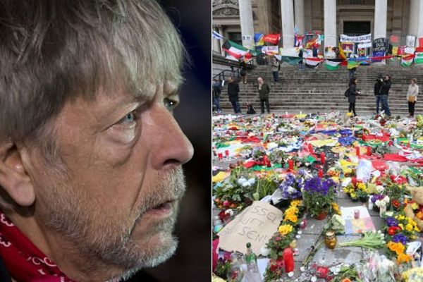 Le chanteur s'est recueilli place de la Bourse avec ses amis d'I Muvrini.