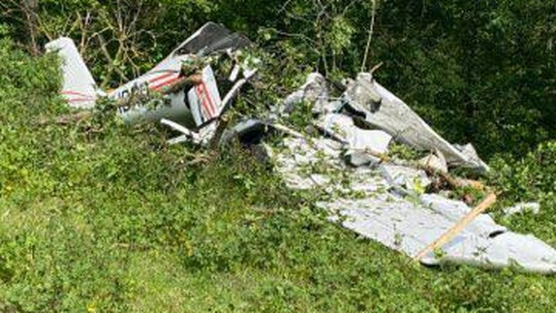 Un Avion De Tourisme S Ecrase A Messimy Rhone Pres De L Aerodrome De Brindas Faisant Un Mort