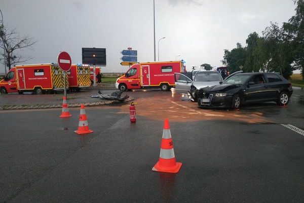 10 personnes ont été blessées dans un accident entre deux véhicules sur la D935 à Ressons-sur-Matz dans l'Oise.