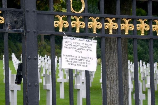 Le cimetière de Suresnes est fermé aux visiteurs depuis mardi matin.