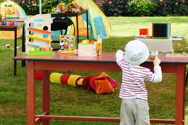 La fête des enfants à Esteville, près de Rouen.