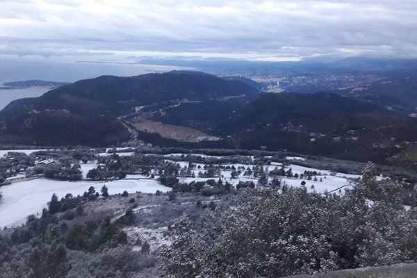 Léger saupoudrage de neige au dessus de 600m dans les Alpes-Maritimes