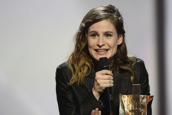 Héloîse Letissier alias Christine and the Queens après l'une de ses deux victoires de la musique.