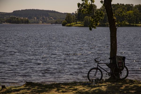 À l'heure où les touristes sont de plus en plus soucieux de réaliser des voyages bas-carbone, les lieux de tourisme vert et de cyclisme se présentent comme des endroits idéaux. À tel point que nos confrères du Monde proposent, en ce début d'année, de programmer des vacances en Limousin dans un article