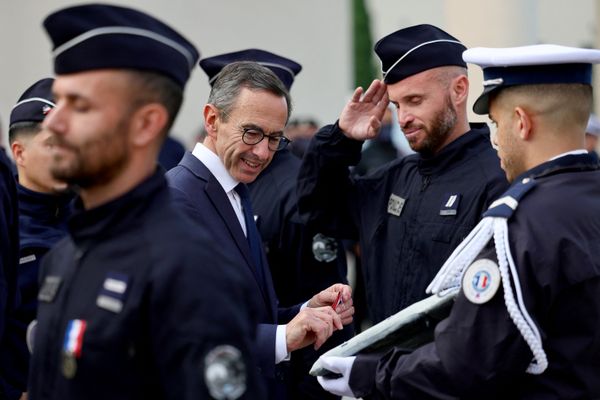 À Marseille, le 8 novembre, les ministres français de la Justice et de l'Intérieur ont appelé à un « front uni » et à une action « rapide » dans la lutte contre le trafic de drogue, déclaré « cause nationale ».