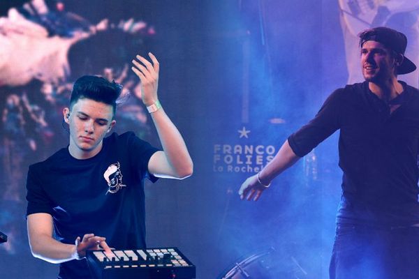 Petit Biscuit et Orelsan aux Francofolies de La Rochelle le 15 juillet 2017 et le 13 juillet 2013