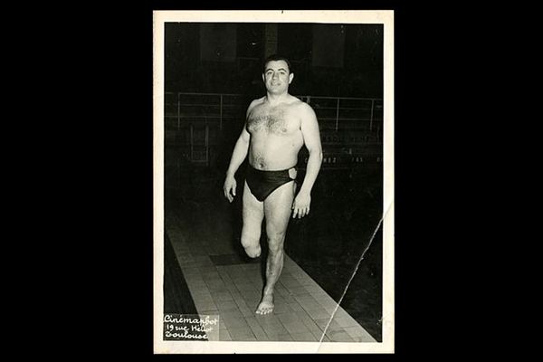 René Canal (1922-2009), nageur, joueur de water-polo, membre du 1er bataillon de choc durant la 2nde Guerre mondiale.