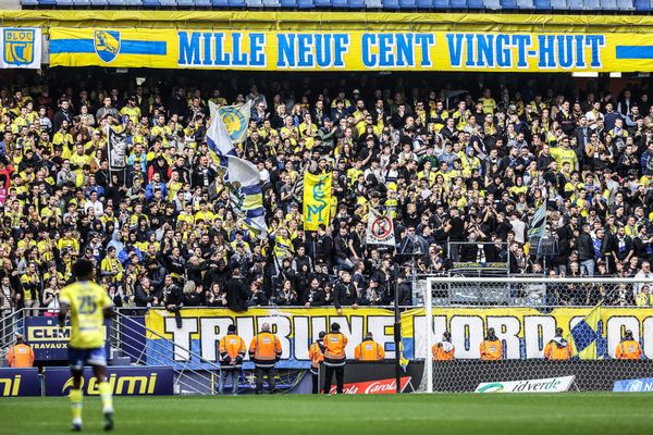 Les supporters du FC Sochaux-Montbéliard (FCSM) lors de la 24e journée de National 1 contre Le Mans FC, le 9 mars 2024 à Montbéliard (Doubs).