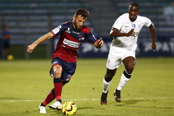 Les joueurs de Châteauroux face à l'équipe de Clermont, le 27 juillet. 