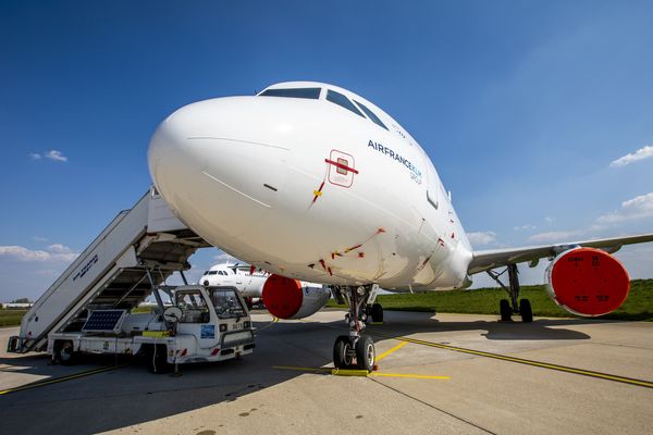 Un avion en maintenance à Orly