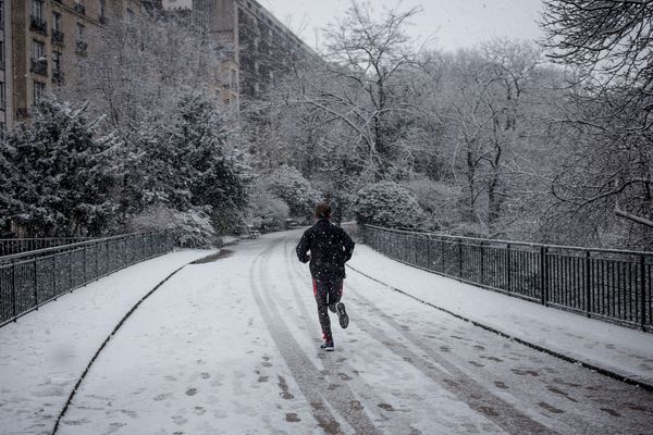 La neige a été présente dans une bonne partie de la France, lundi 5 février, notamment à Parisr