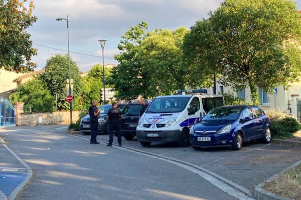 La police est sur place, quartier Saint-Simon.