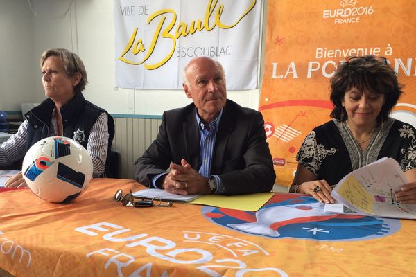 Yves Métaireau, maire (LR) de la Baule, a présenté le dispositif visant à accueillir la Pologne pour l'Euro 2016, le mardi 24 mai 2016.