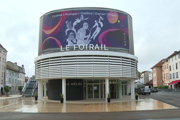 Le nouvel espace culturel du Foirail et son parvis