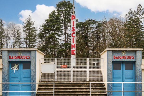 La piscine Alexandre Braud à Vallons sur Erdre en Loire-Atlantique retenus par la mission Bern