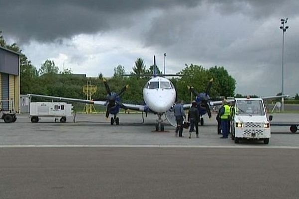 La gestion et l’exploitation de l’aéroport de Dijon-Bourgogne ont été confiés au groupe SNC-Lavalin pour une durée de 16 mois à compter du 1er septembre 2014.