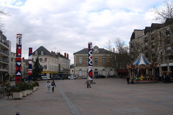 Place de la République à Châteauroux (Indre)