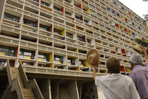 Rezé, elle fait partie avec Marseille, Berlin, Firminy et Briey du club des villes possédant une Maison Radieuse dessinée par Le Corbusier