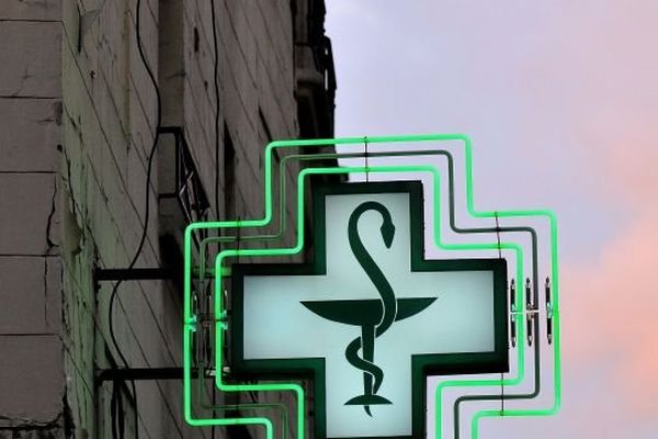 Croix Verte de pharmacie (illustration)