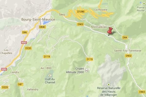 L'accident s'est produit à la sortie de Séez, sur la commune de Bourg-Saint-Maurice