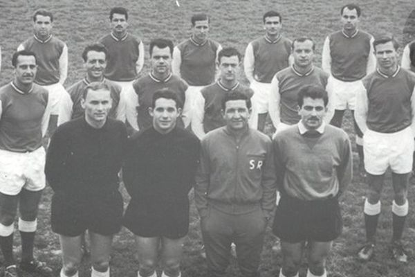 Champions de France 1961-1962 . Abdallah Azhar est en haut à dorite sur la photo.