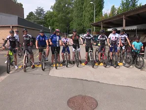 Ils sont 11 à s'être lancé le défi de relier Dunkerque à Paris, en vélo