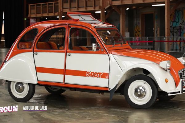 La 2 CV SPOT a été produite à seulement 1800 exemplaires en 1976.