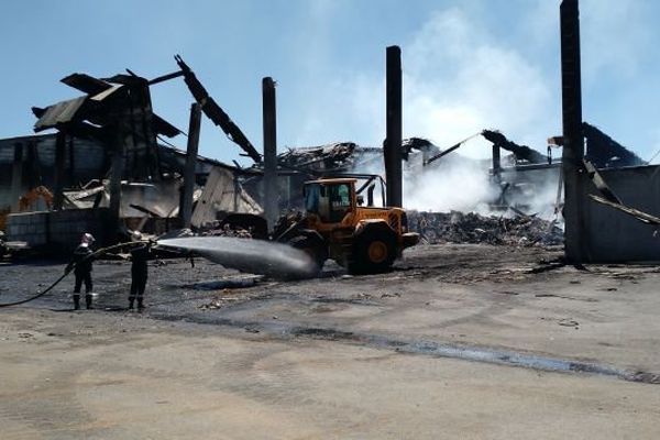 L'incendie a ravagé le centre de tri de Bozouls