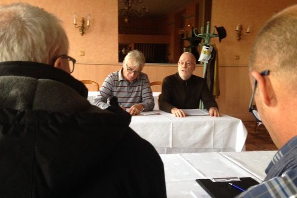 Point presse du collectif NON à la LGV, au Buffet de la Gare, à Limoges, ce mercredi matin.