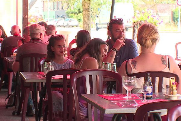 Après un mois de juillet compliqué, les terrasses des restaurants se remplissent en ce début du mois d'août.