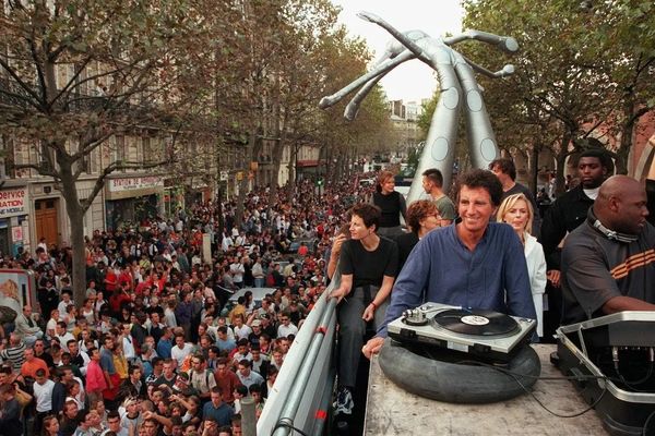 Jack Lang et Carl Cox, lors de l'édition 1999 de la Techno Parade.