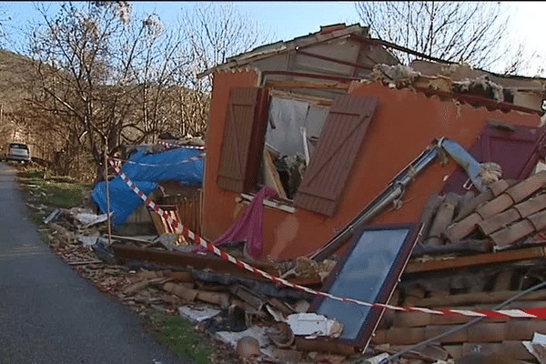 Maison soufflée par une explosion au gaz