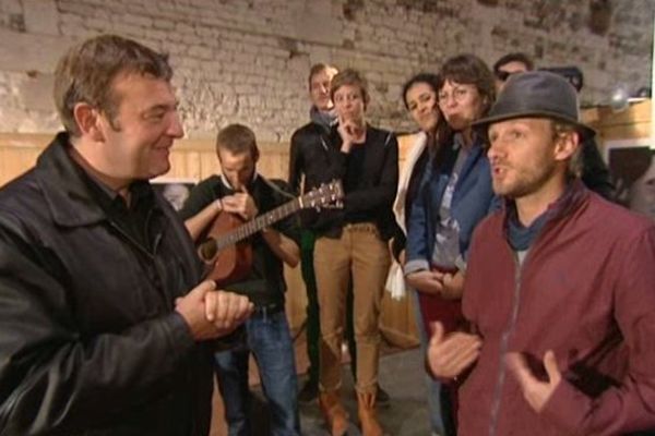 Jacques Perrotte et la compagnie les Tistics qui fait l'ouverture d'Estuaire d'en rire avec son spectacle "Les Franglaises"